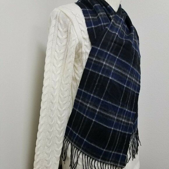 CLUBROOM 100% Cashmere Scarf. Measurements 60" X 12". New With Tags $120 - Picture 2 of 4